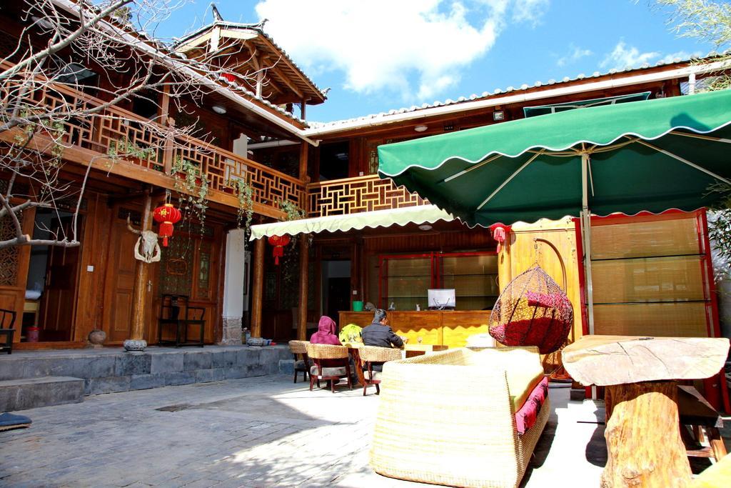 Runtong International Youth Hostel Lijiang  Exteriör bild