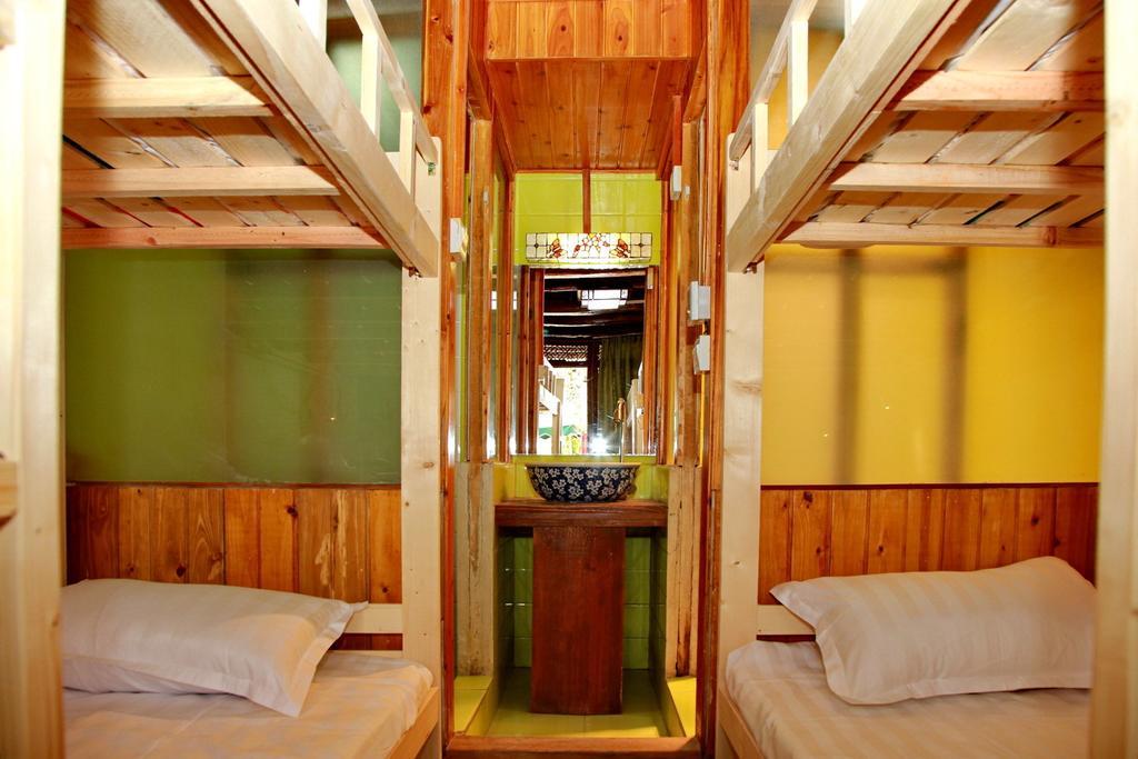 Runtong International Youth Hostel Lijiang  Rum bild