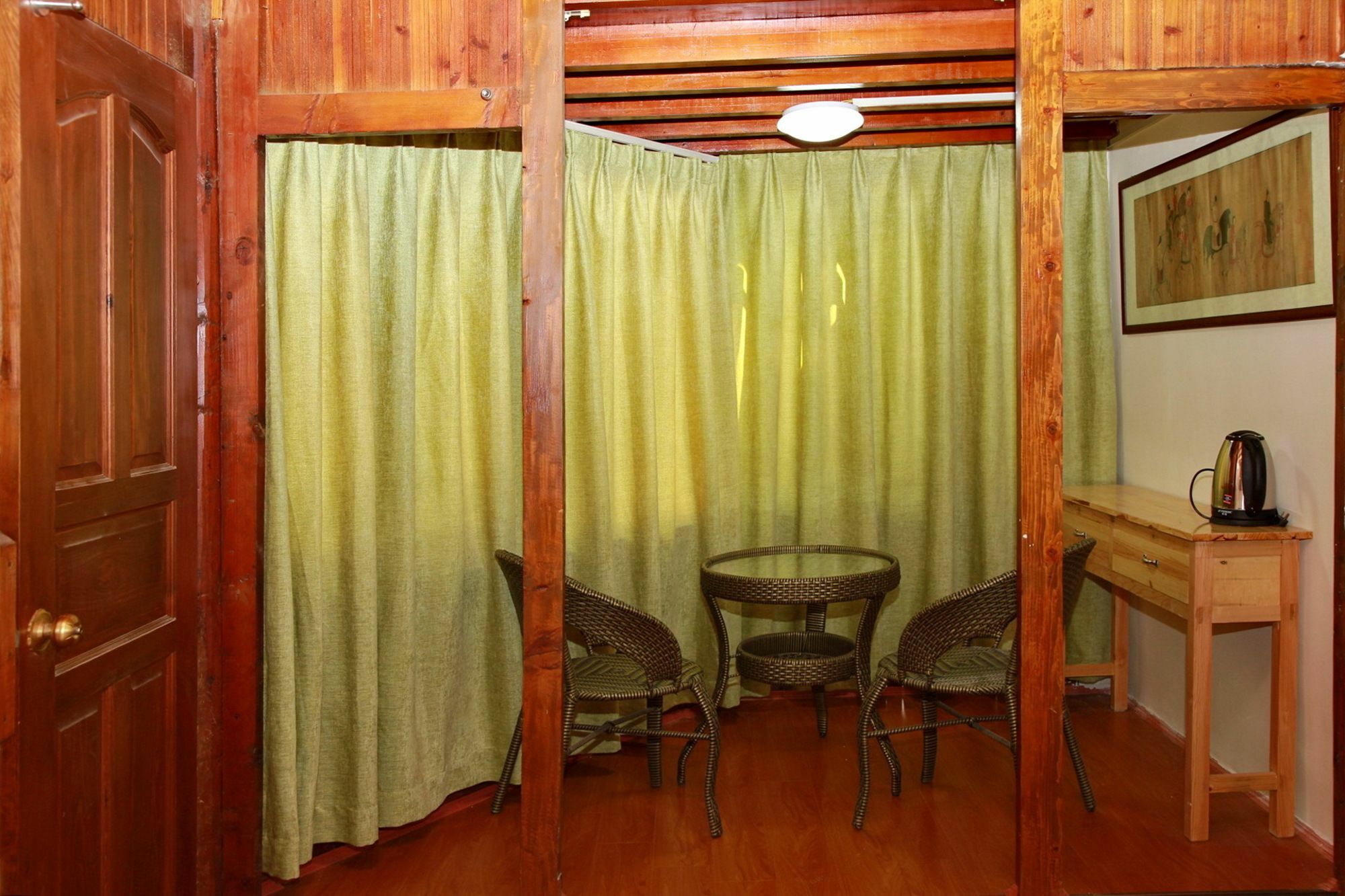 Runtong International Youth Hostel Lijiang  Exteriör bild