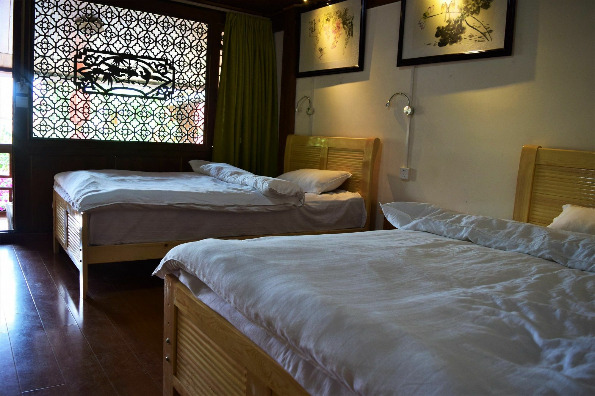 Runtong International Youth Hostel Lijiang  Exteriör bild